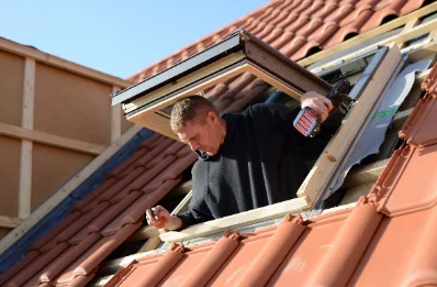 Pose de fenêtres de toit Velux à Montmahoux